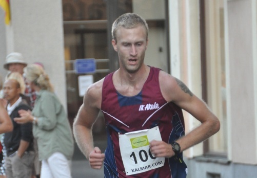 <h5>Daniel Karlsson sprang bra i Milano maraton. (bild från Kalmarmilen)</h5>